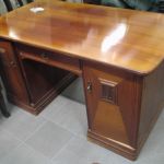 420 5167 WRITING DESK